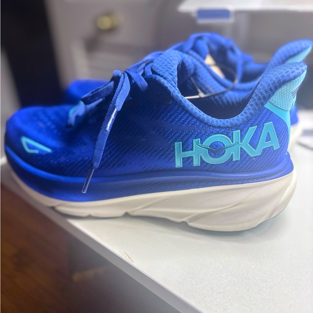 Hoka Clifton 9